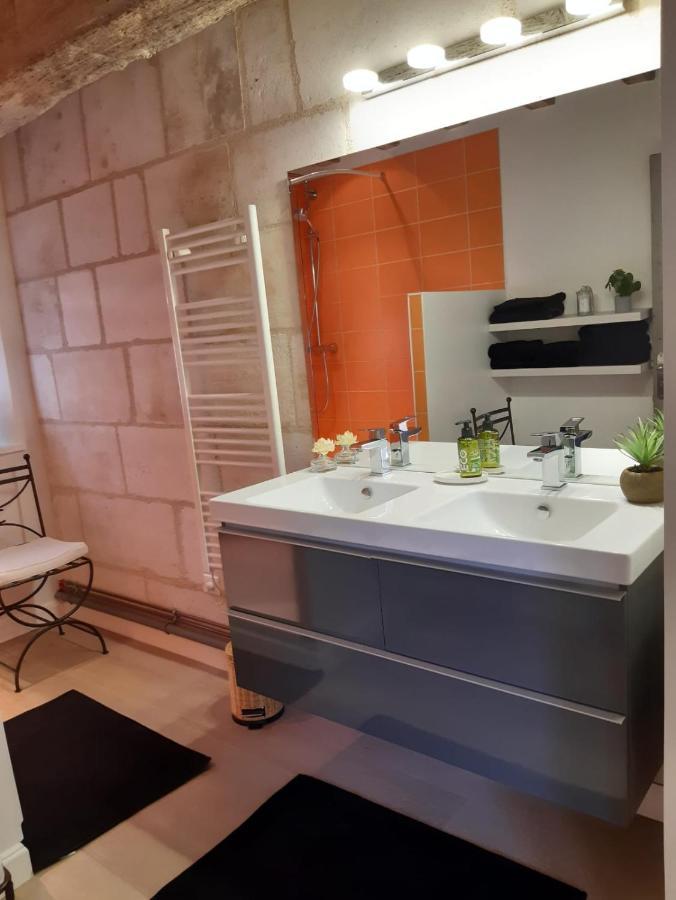 Agreables Chambres D'Hotes Dans Maison Xviiie Vineuil  Buitenkant foto