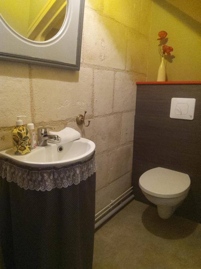 Agreables Chambres D'Hotes Dans Maison Xviiie Vineuil  Buitenkant foto